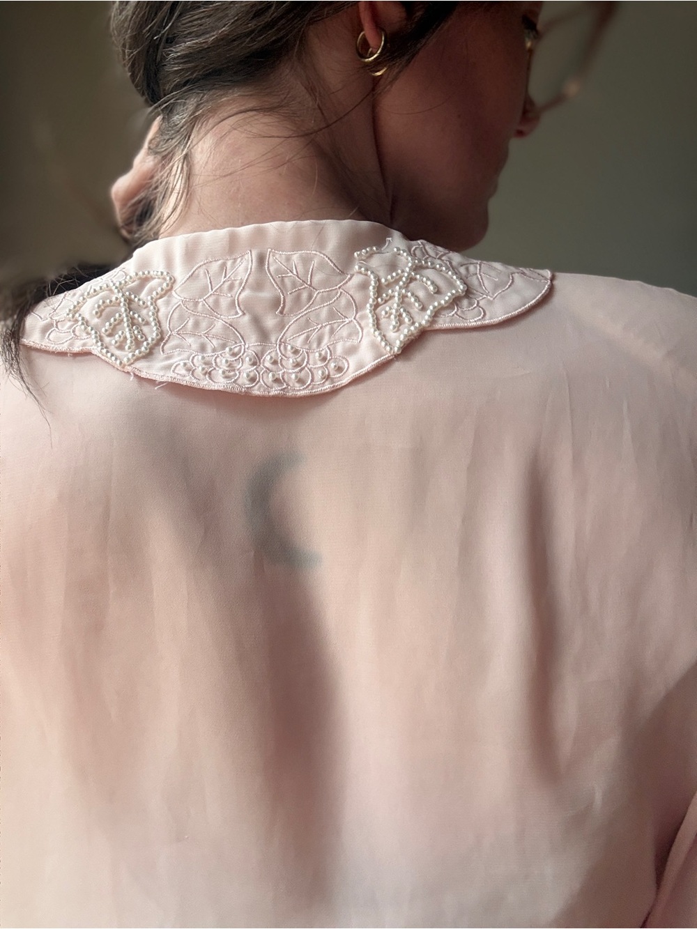 Vintage 80s Pink Pleated Secretary Blouse | Beaded Lace Collar Puff Sleeve | XL - Picture 8 of 10